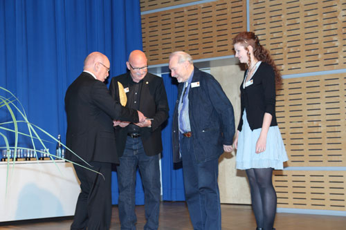 een gouden veer voor Wolfgang Kramer