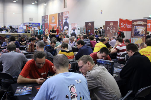 grote stand, veel spelers bij de Goblins
