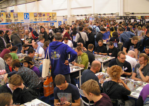 drukte rond de Queen Games stand
