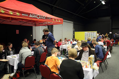 Tactic/Asmodee presenteerde Concept