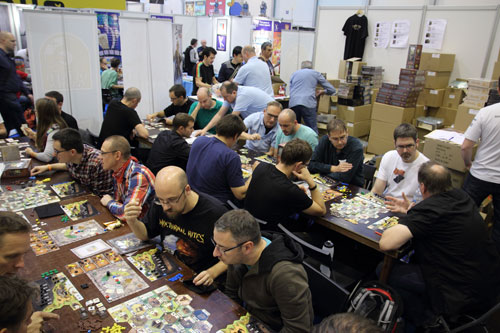 volle bak bij Quined Games