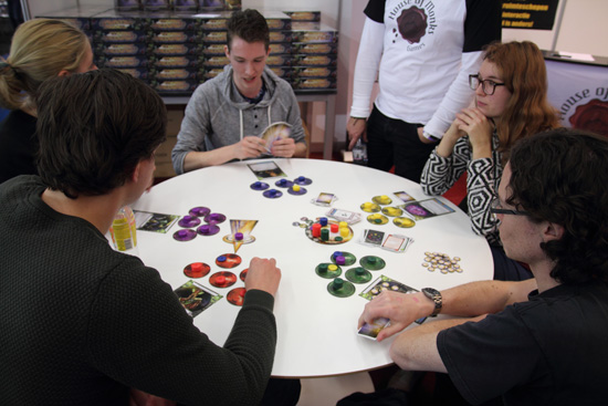 de Nederlandse editie van Cosmic Encounter
